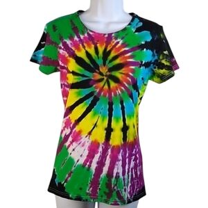NEW WOMENS TIE DYE S/S T SHIRT SMALL